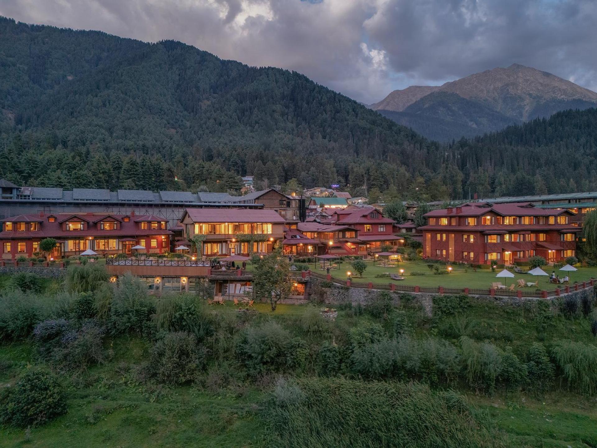 100 m2, 1 yatak odalı, 1 banyolu , Pahalgam bölgesinde Dış mekan fotoğraf