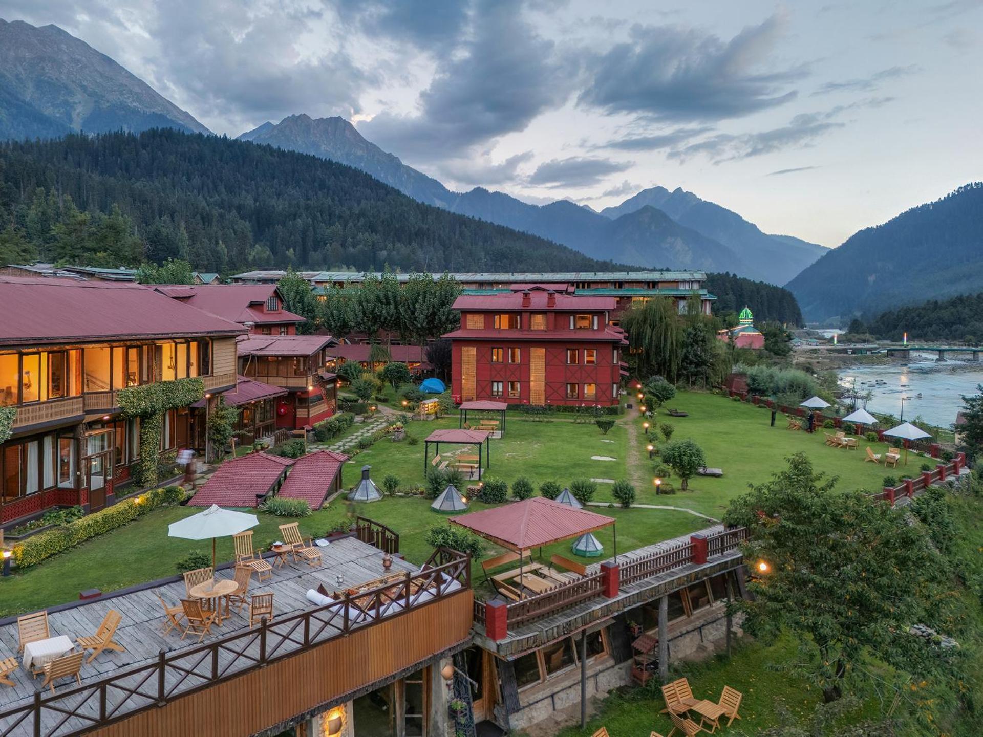 100 m2, 1 yatak odalı, 1 banyolu , Pahalgam bölgesinde Dış mekan fotoğraf