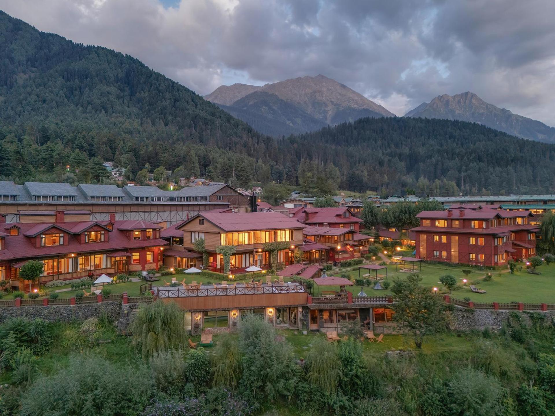100 m2, 1 yatak odalı, 1 banyolu , Pahalgam bölgesinde Dış mekan fotoğraf